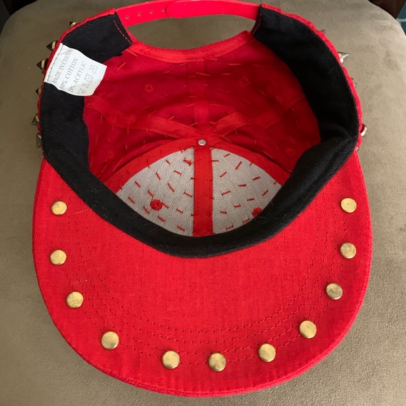 Men’s Spiked Cap - Picture 5 of 8